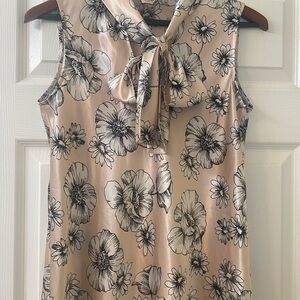 Anne Klein women’s tie-neck sleeveless blouse in floral light pink small size